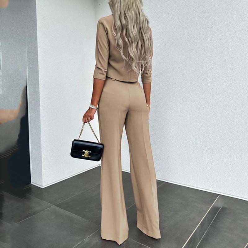 Elegante conjunto de top corto y pantalones de pierna ancha para mujer